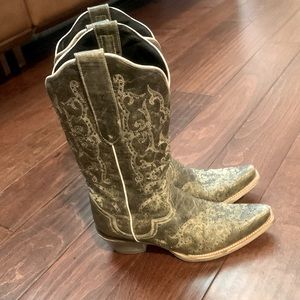 Cowboy boots women a 9.5 green